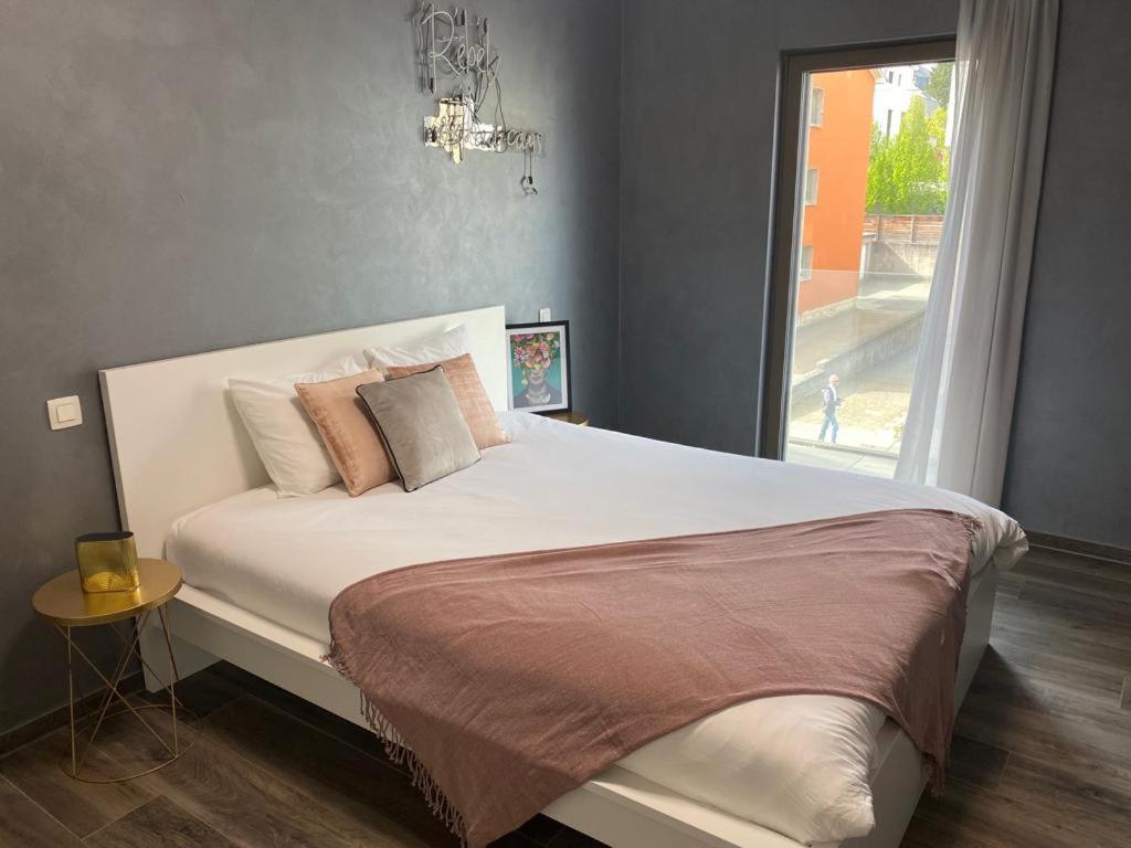 Lovely One Bedroom Apartment In City Center With Parking, Near Public Transport Lussemburgo Esterno foto